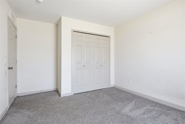 32200 Ecorse Road, Romulus, MI 48174