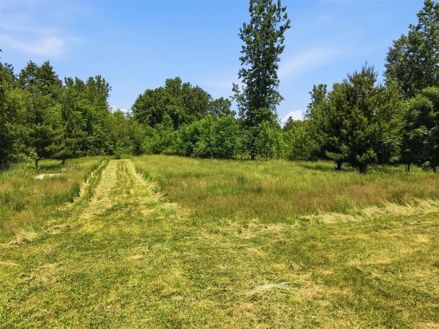 32200 Ecorse Road, Romulus, MI 48174