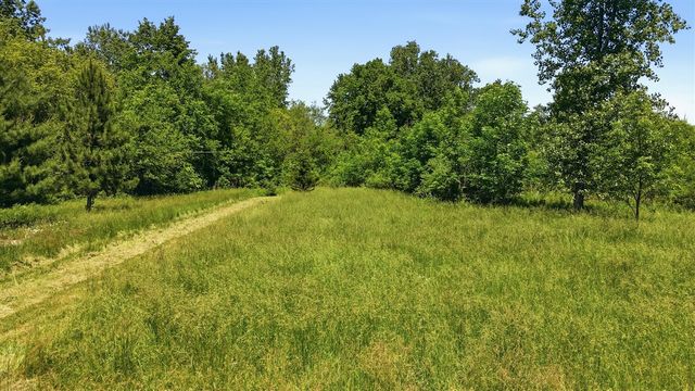32200 Ecorse Road, Romulus, MI 48174