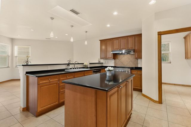 8223 Grape Arbor Court NE, Albuquerque, NM 87122