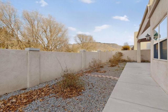 8223 Grape Arbor Court NE, Albuquerque, NM 87122