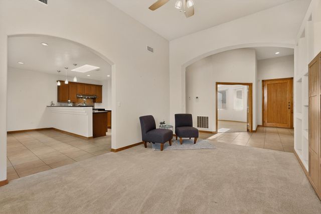 8223 Grape Arbor Court NE, Albuquerque, NM 87122