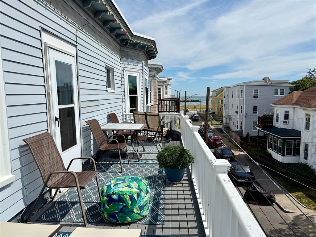 26 Forrest St 3, Winthrop, MA 02152