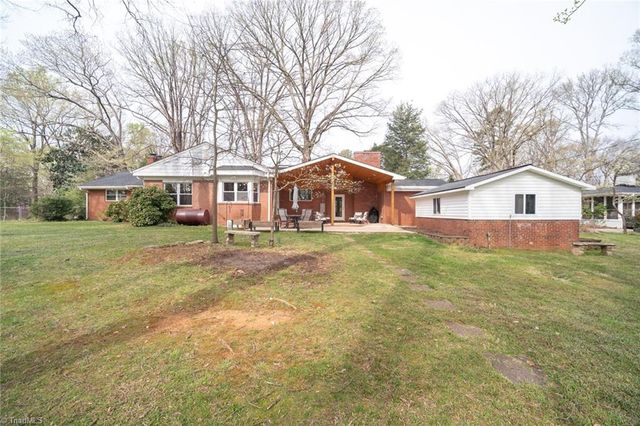 912 Forest Hill Drive, Greensboro, NC 27410