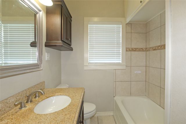 613 N Main Street, Muenster, TX 76252