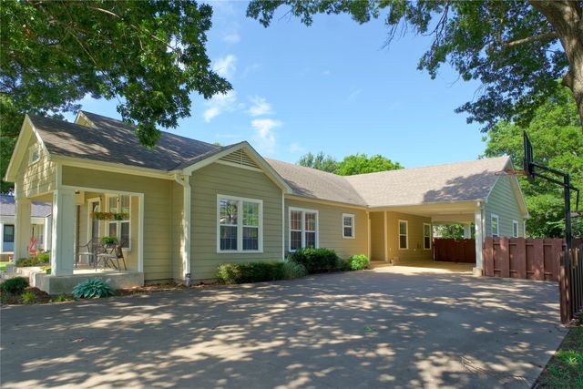 613 N Main Street, Muenster, TX 76252