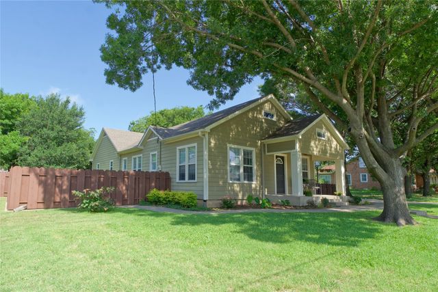 613 N Main Street, Muenster, TX 76252