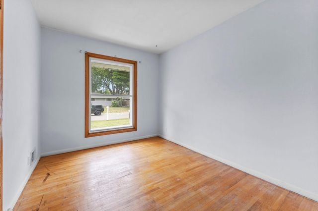 3907 Lakewood Avenue, White Bear Lake, MN 55110