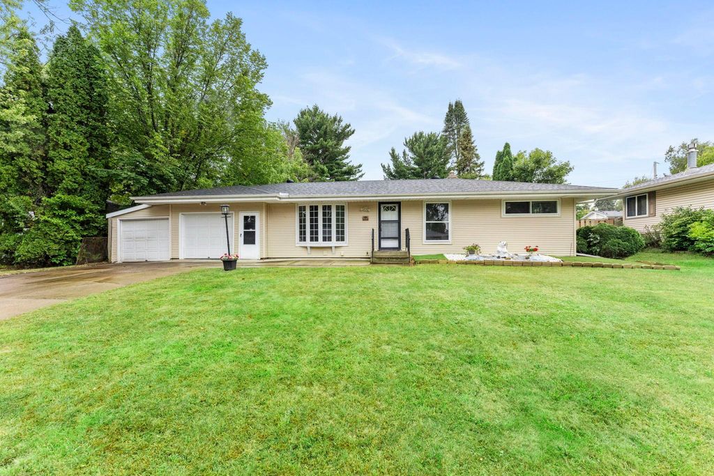 3907 Lakewood Avenue, White Bear Lake, MN 55110