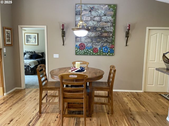 270 Nw BULLDOG Dr, Stevenson, WA 98648