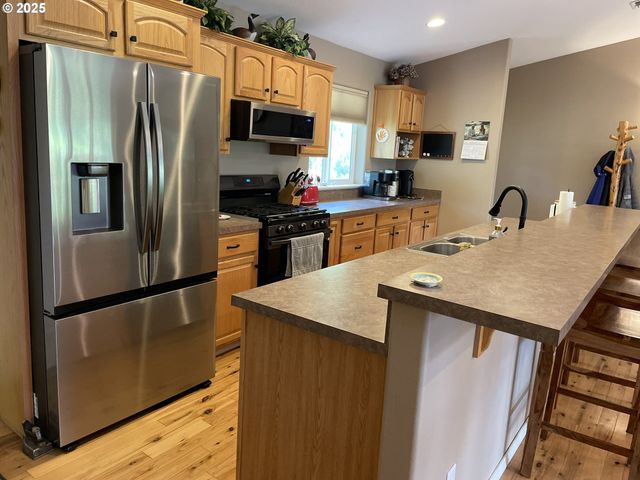 270 Nw BULLDOG Dr, Stevenson, WA 98648