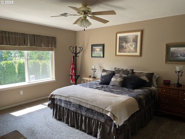 270 Nw BULLDOG Dr, Stevenson, WA 98648