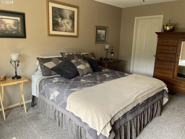 270 Nw BULLDOG Dr, Stevenson, WA 98648