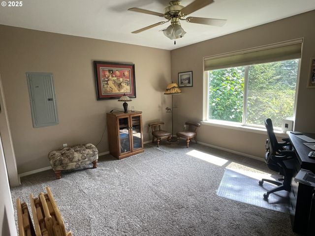 270 Nw BULLDOG Dr, Stevenson, WA 98648