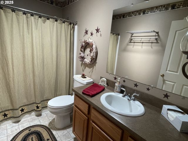 270 Nw BULLDOG Dr, Stevenson, WA 98648