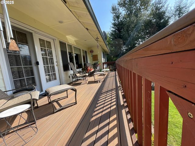 270 Nw BULLDOG Dr, Stevenson, WA 98648