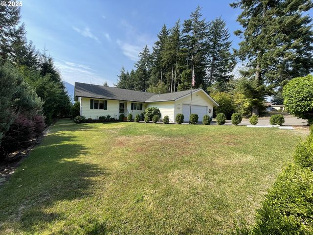 270 Nw BULLDOG Dr, Stevenson, WA 98648