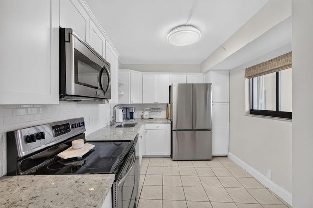 400 Ocean Trail Way 408, Jupiter, FL 33477