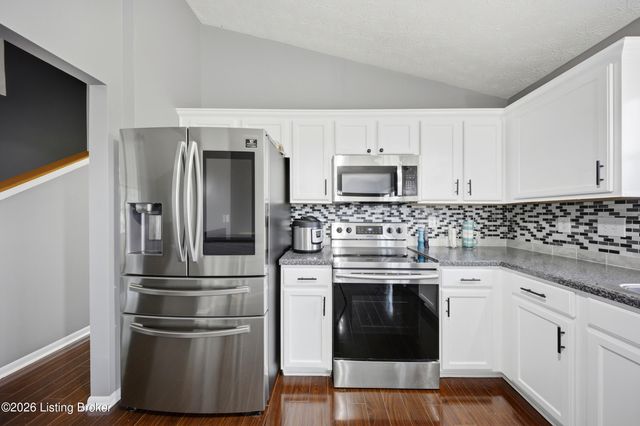 5111 Arbor Oak Ct, Louisville, KY 40229