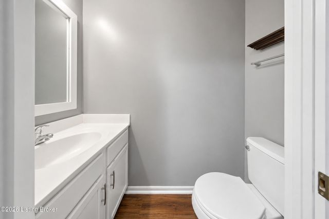 5111 Arbor Oak Ct, Louisville, KY 40229