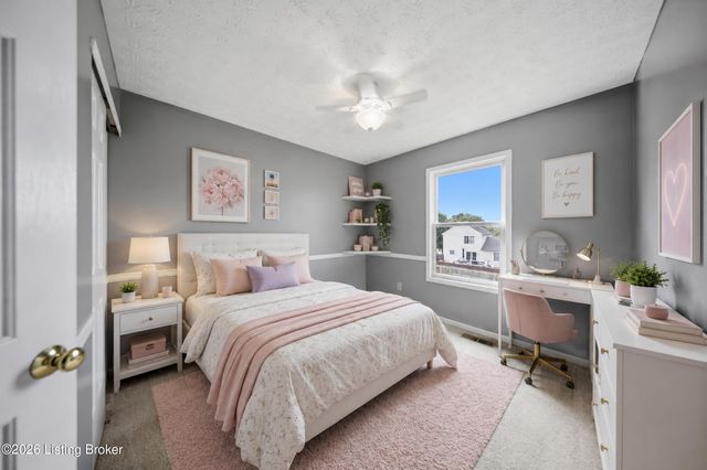 5111 Arbor Oak Ct, Louisville, KY 40229