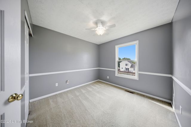 5111 Arbor Oak Ct, Louisville, KY 40229