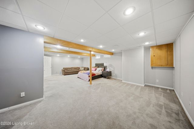 5111 Arbor Oak Ct, Louisville, KY 40229