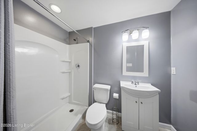 5111 Arbor Oak Ct, Louisville, KY 40229