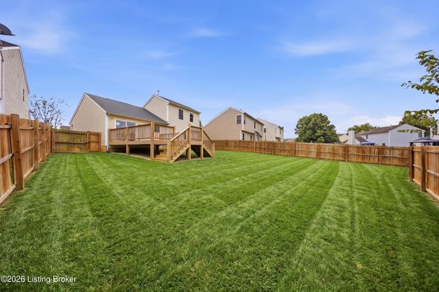 5111 Arbor Oak Ct, Louisville, KY 40229