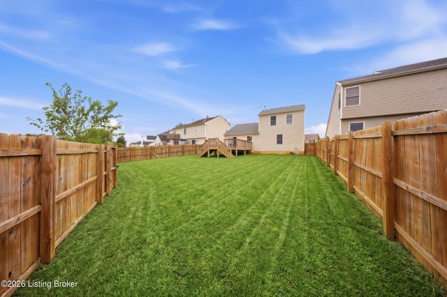 5111 Arbor Oak Ct, Louisville, KY 40229