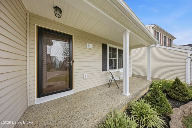 5111 Arbor Oak Ct, Louisville, KY 40229