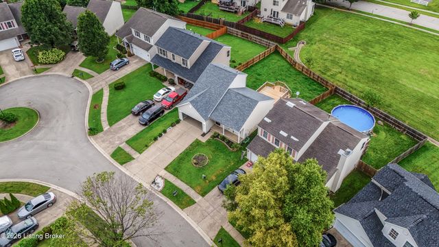 5111 Arbor Oak Ct, Louisville, KY 40229