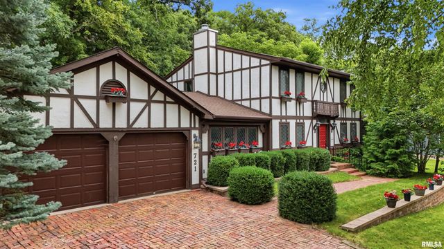 721 W DEERBROOK Drive, Peoria, IL 61615