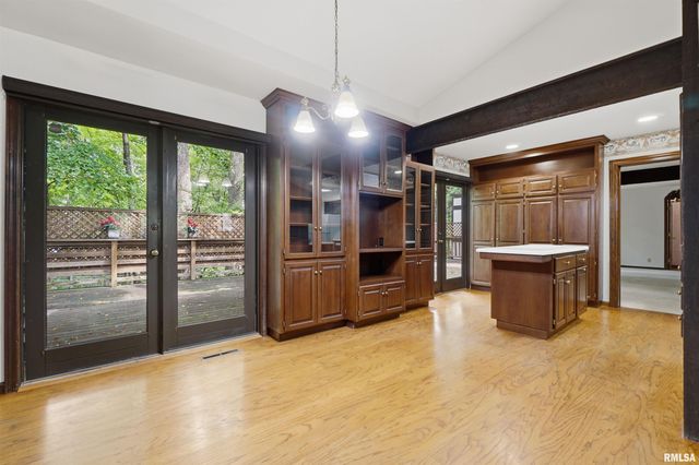 721 W DEERBROOK Drive, Peoria, IL 61615