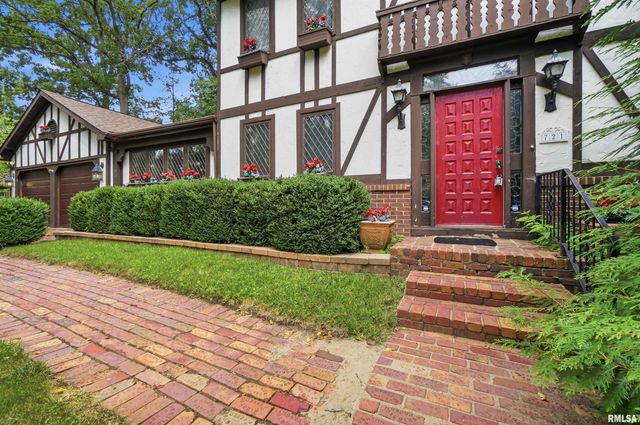 721 W DEERBROOK Drive, Peoria, IL 61615