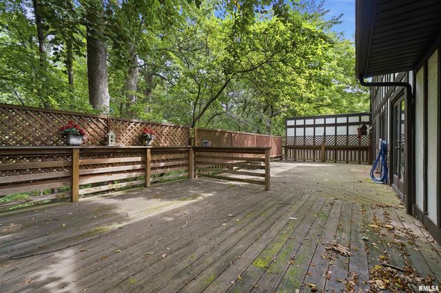 721 W DEERBROOK Drive, Peoria, IL 61615