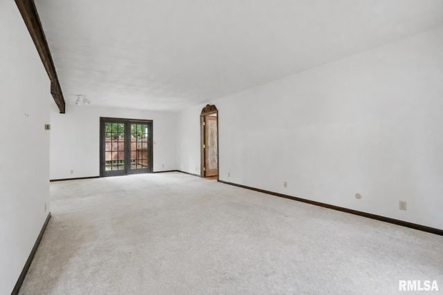 721 W DEERBROOK Drive, Peoria, IL 61615