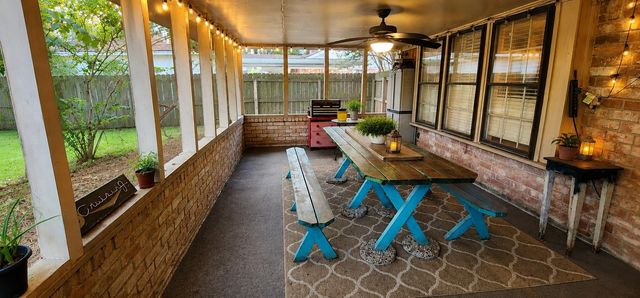 27014 W Jimmy Lane, Montgomery, TX 77385