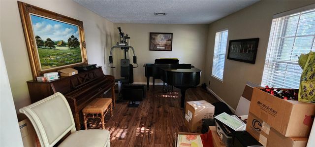 27014 W Jimmy Lane, Montgomery, TX 77385