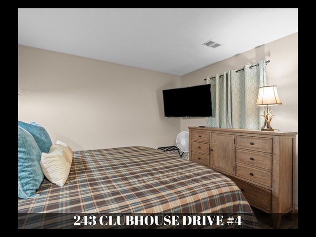 243 Clubhouse Drive 4, Branson, MO 65616