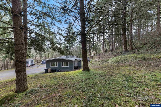 30202 Townsend Rd, Lebanon, OR 97355