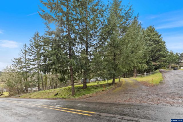 30202 Townsend Rd, Lebanon, OR 97355