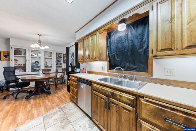 30202 Townsend Rd, Lebanon, OR 97355