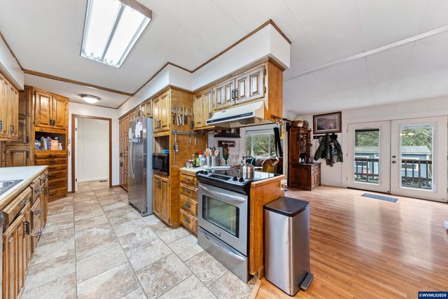 30202 Townsend Rd, Lebanon, OR 97355