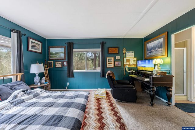 30202 Townsend Rd, Lebanon, OR 97355