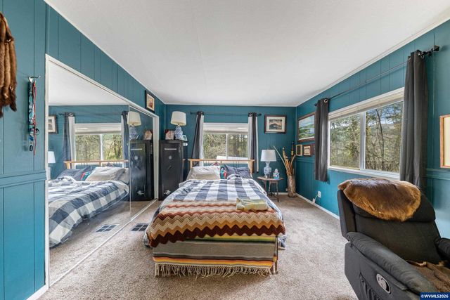 30202 Townsend Rd, Lebanon, OR 97355