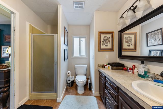 30202 Townsend Rd, Lebanon, OR 97355