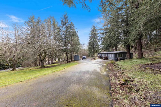 30202 Townsend Rd, Lebanon, OR 97355