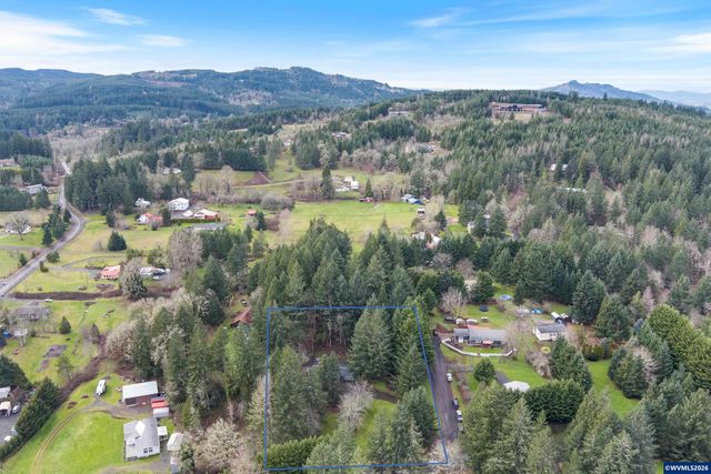 30202 Townsend Rd, Lebanon, OR 97355