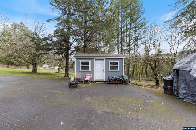 30202 Townsend Rd, Lebanon, OR 97355
